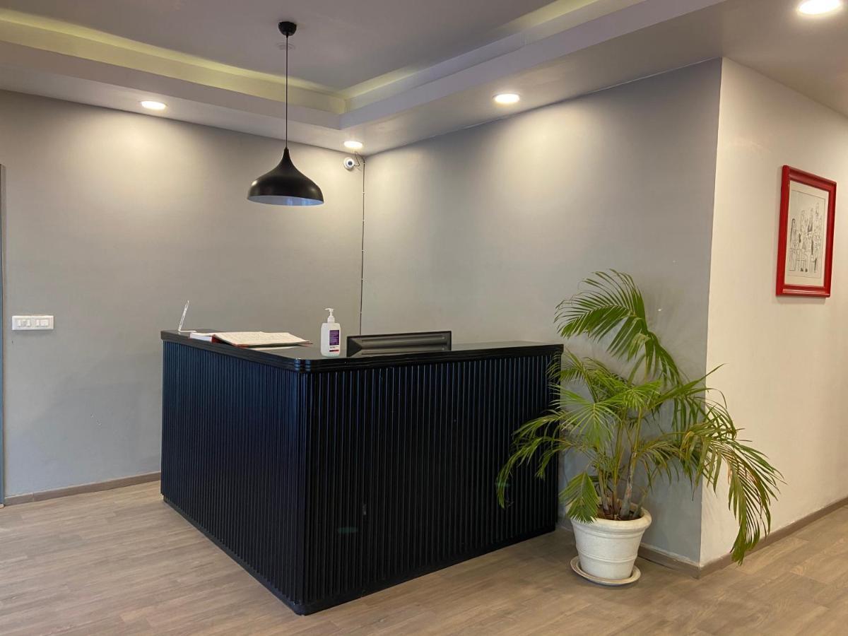 Hotel Admire Inn "Near Atal Chowk, Sector 15, Vasundhara" Ghaziabad Ngoại thất bức ảnh