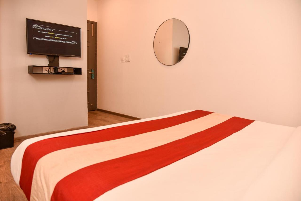 Hotel Admire Inn "Near Atal Chowk, Sector 15, Vasundhara" Ghaziabad Ngoại thất bức ảnh